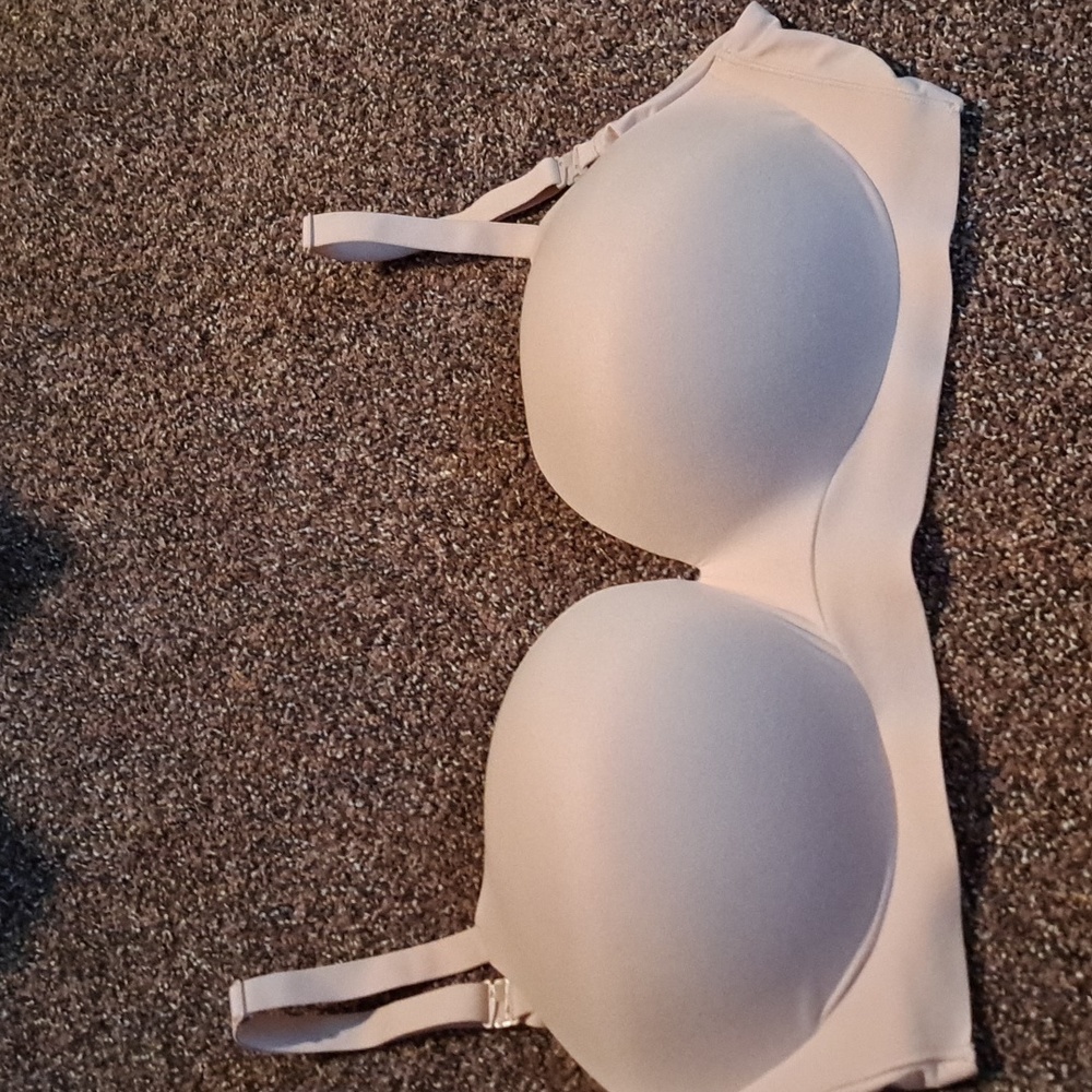 Incredible by Victoria Secret wireless pushup